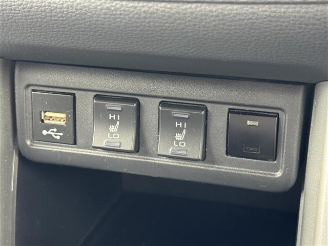 カローラクロス ハイブリッド　Ｚ　禁煙車／純正９インチナビ／Ｂｌｕｅｔｏｏｔｈ／ＵＳＢ／フルセグ／ハーフレザーシート／シートヒーター／パワーシート／パワーリアゲート／追従クルーズコントロール／ＬＥＤヘッドライト／電子パーキング／ＥＴＣ（9枚目）