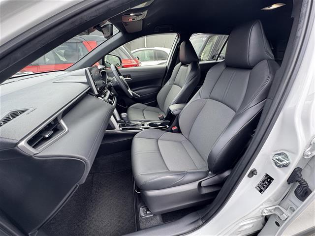 カローラクロス ハイブリッド　Ｚ　禁煙車／純正９インチナビ／Ｂｌｕｅｔｏｏｔｈ／ＵＳＢ／フルセグ／ハーフレザーシート／シートヒーター／パワーシート／パワーリアゲート／追従クルーズコントロール／ＬＥＤヘッドライト／電子パーキング／ＥＴＣ（24枚目）