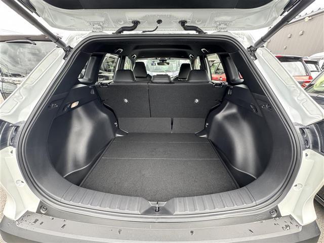 カローラクロス ハイブリッド　Ｚ　禁煙車／純正９インチナビ／Ｂｌｕｅｔｏｏｔｈ／ＵＳＢ／フルセグ／ハーフレザーシート／シートヒーター／パワーシート／パワーリアゲート／追従クルーズコントロール／ＬＥＤヘッドライト／電子パーキング／ＥＴＣ（27枚目）