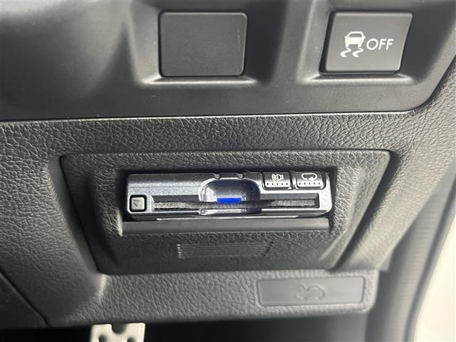 ＷＲＸ Ｓ４ ２．０ＧＴ－Ｓアイサイト　禁煙車／７型ナビ／バックカメラ／追従クルーズコントロール／クリアランスソナー／ＥＴＣ／ＳＴＩエアロ／ハーフレザーシート／ステアリングスイッチ／プッシュスタート／オートライト／スマートキー（8枚目）