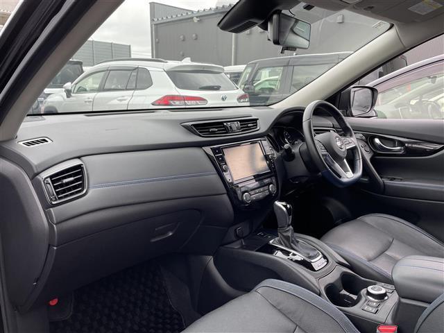 エクストレイル オーテック　ｉパッケージ　禁煙車／１０型純正ナビ／レーダークルーズコントロール／全方位カメラ／レザーシート／シートヒーター／レーンキープアシスト／パワーシート／前後ドラレコ／オートホールド／パワーバックドア／ＥＴＣ（25枚目）