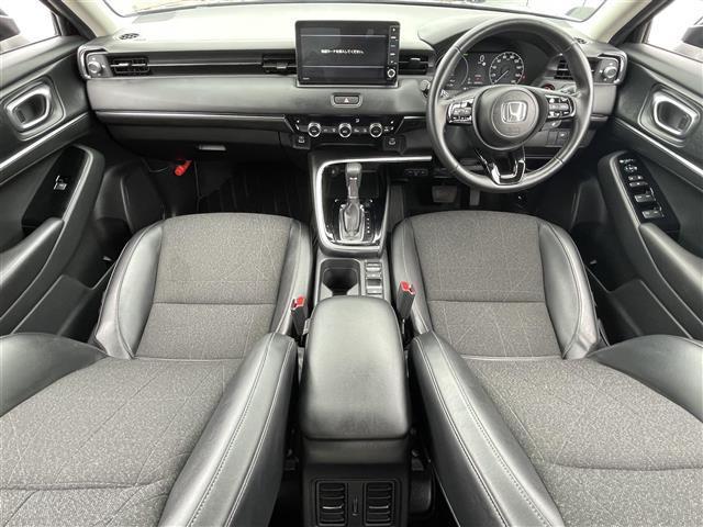 ヴェゼル ｅ：ＨＥＶ　Ｚ　禁煙車／純正９インチナビ／バックカメラ／ブラインドスポットモニター／電動リアゲート／ＬＥＤヘッドライト／ダウンヒルコントロール／前後コーナーセンサー／前後ドラレコ／追従クルーズコントロール／衝突軽減（4枚目）