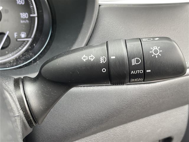 ハリアー Ｚ　レザーパッケージ　禁煙車／１２．３インチ純正ナビ／Ｆ．Ｓ．Ｂカメラ／コーナーセンサー／前席パワーシート／前席シートヒーター／ステアリングヒーター／パワーリアゲート／ＪＢＬプレミアムサウンド／デジタルインナーミラー（16枚目）