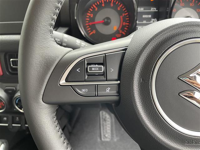 ジムニー ＸＣ　届出済未使用車／クルーズコントロール／コーナーセンサー／ステアリングスイッチ／シートヒーター／電動格納ミラー／オートライト／オートハイビーム／純正１６インチアルミホイール／スペアキー／ＬＥＤライト（9枚目）