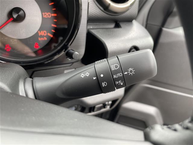 ジムニー ＸＣ　届出済未使用車／クルーズコントロール／コーナーセンサー／ステアリングスイッチ／シートヒーター／電動格納ミラー／オートライト／オートハイビーム／純正１６インチアルミホイール／スペアキー／ＬＥＤライト（12枚目）