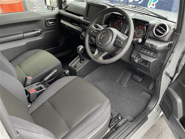 ジムニー ＸＣ　届出済未使用車／クルーズコントロール／コーナーセンサー／ステアリングスイッチ／シートヒーター／電動格納ミラー／オートライト／オートハイビーム／純正１６インチアルミホイール／スペアキー／ＬＥＤライト（17枚目）