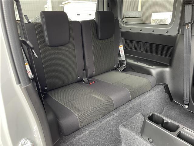 ジムニー ＸＣ　届出済未使用車／クルーズコントロール／コーナーセンサー／ステアリングスイッチ／シートヒーター／電動格納ミラー／オートライト／オートハイビーム／純正１６インチアルミホイール／スペアキー／ＬＥＤライト（21枚目）