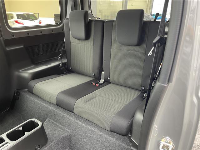 ジムニー ＸＣ　届出済未使用車／クルーズコントロール／コーナーセンサー／ステアリングスイッチ／シートヒーター／電動格納ミラー／オートライト／オートハイビーム／純正１６インチアルミホイール／スペアキー／ＬＥＤライト（22枚目）