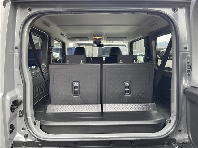 ジムニー ＸＣ　届出済未使用車／クルーズコントロール／コーナーセンサー／ステアリングスイッチ／シートヒーター／電動格納ミラー／オートライト／オートハイビーム／純正１６インチアルミホイール／スペアキー／ＬＥＤライト（23枚目）