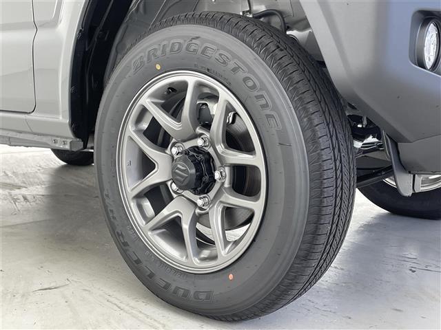 ジムニー ＸＣ　届出済未使用車／クルーズコントロール／コーナーセンサー／ステアリングスイッチ／シートヒーター／電動格納ミラー／オートライト／オートハイビーム／純正１６インチアルミホイール／スペアキー／ＬＥＤライト（26枚目）