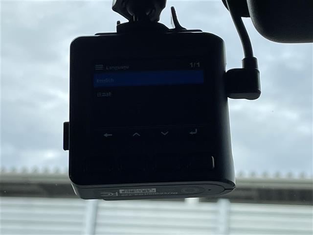 エブリイワゴン JPターボ 禁煙車/社外ナビ/両側イージークローザードア/4WD/レーンキープアシスト/リアソナー/衝突軽減ブレーキ/ETC/前方ドライブレコーダー/D席シートヒーター/純正フロアマット/ドアバイザー(7枚目)