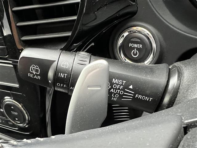 アウトランダーPHEV Gプラスパッケージ 禁煙車/純正ナビ/全方位カメラ/ハーフレザーシート/パワーシート/シートヒーター/ステアリングヒーター/パワーバックドア/LEDヘッドライト/ETC/Bluetooth/CD/DVD/USB/フルセグ(17枚目)