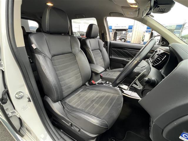 アウトランダーPHEV Gプラスパッケージ 禁煙車/純正ナビ/全方位カメラ/ハーフレザーシート/パワーシート/シートヒーター/ステアリングヒーター/パワーバックドア/LEDヘッドライト/ETC/Bluetooth/CD/DVD/USB/フルセグ(22枚目)