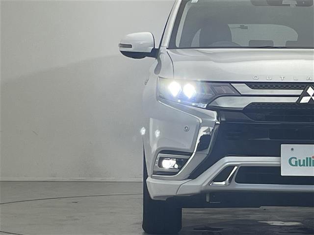 アウトランダーPHEV Gプラスパッケージ 禁煙車/純正ナビ/全方位カメラ/ハーフレザーシート/パワーシート/シートヒーター/ステアリングヒーター/パワーバックドア/LEDヘッドライト/ETC/Bluetooth/CD/DVD/USB/フルセグ(29枚目)