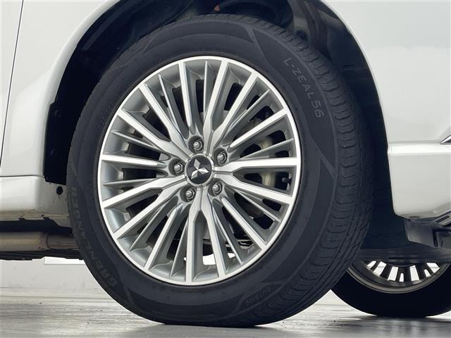 アウトランダーPHEV Gプラスパッケージ 禁煙車/純正ナビ/全方位カメラ/ハーフレザーシート/パワーシート/シートヒーター/ステアリングヒーター/パワーバックドア/LEDヘッドライト/ETC/Bluetooth/CD/DVD/USB/フルセグ(30枚目)