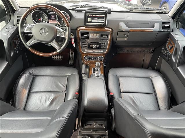 Gクラス G550 禁煙車/純正ナビ/サンルーフ/HarmanKardon/追従クルーズコントロール/本革シート/前席パワーシート/前席パワーシート/全席シートヒーター/ブラインドスポットモニター/バックカメラ(4枚目)