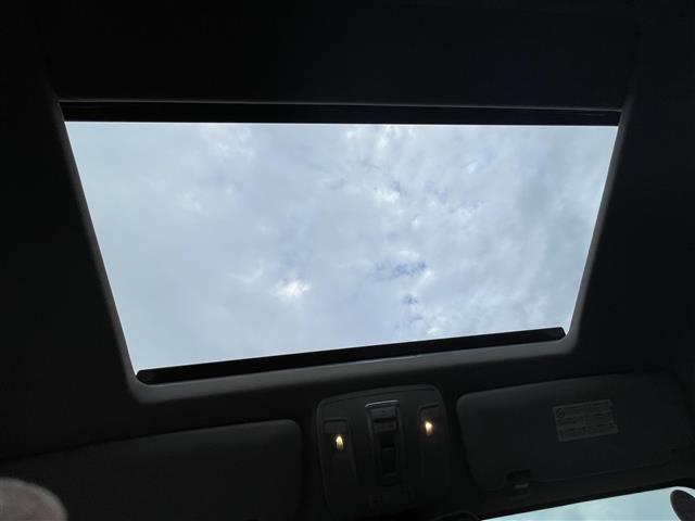 Gクラス G550 禁煙車/純正ナビ/サンルーフ/HarmanKardon/追従クルーズコントロール/本革シート/前席パワーシート/前席パワーシート/全席シートヒーター/ブラインドスポットモニター/バックカメラ(8枚目)