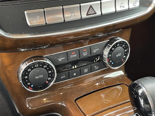 Gクラス G550 禁煙車/純正ナビ/サンルーフ/HarmanKardon/追従クルーズコントロール/本革シート/前席パワーシート/前席パワーシート/全席シートヒーター/ブラインドスポットモニター/バックカメラ(16枚目)