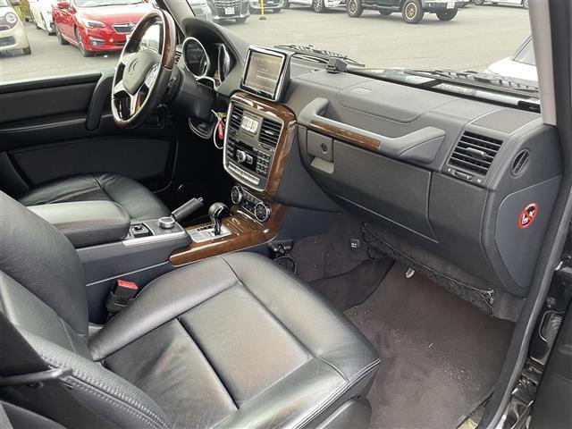 Gクラス G550 禁煙車/純正ナビ/サンルーフ/HarmanKardon/追従クルーズコントロール/本革シート/前席パワーシート/前席パワーシート/全席シートヒーター/ブラインドスポットモニター/バックカメラ(19枚目)