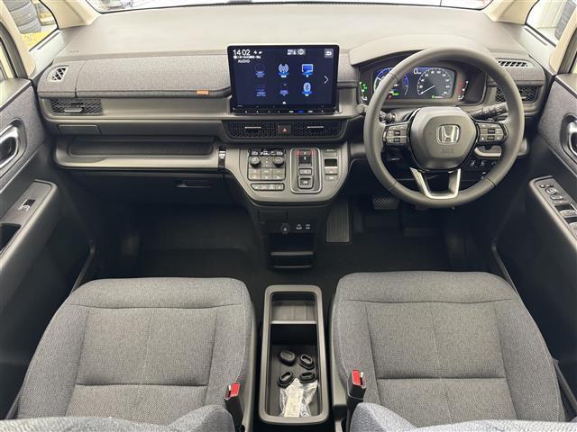 ステップワゴン e:HEVエアー EX 登録済未使用車/11.4インチ純正メモリーナビ/バックカメラ/シートヒーター/2列目オットマン/両側パワースライドドア/パワーリアゲート/BSM/Bluetooth/CD/DVD/USB/フルセグ(4枚目)