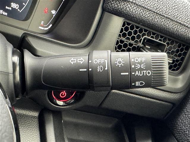 ステップワゴン e:HEVエアー EX 登録済未使用車/11.4インチ純正メモリーナビ/バックカメラ/シートヒーター/2列目オットマン/両側パワースライドドア/パワーリアゲート/BSM/Bluetooth/CD/DVD/USB/フルセグ(14枚目)