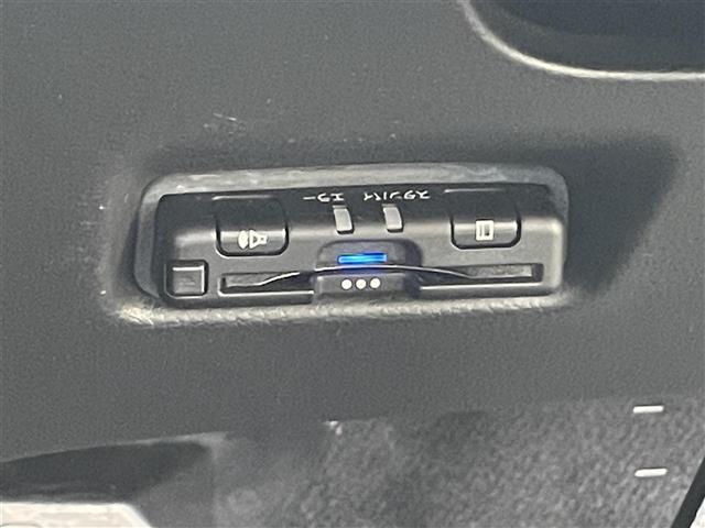 フィット e:HEVホーム 禁煙車/純正9型ナビ/ハーフレザーシート/追従クルーズコントロール/レーンキープアシスト/バックカメラ/クリアランスソナー/LED/オートハイビームビルトインETC/ドライブレコーダー(10枚目)