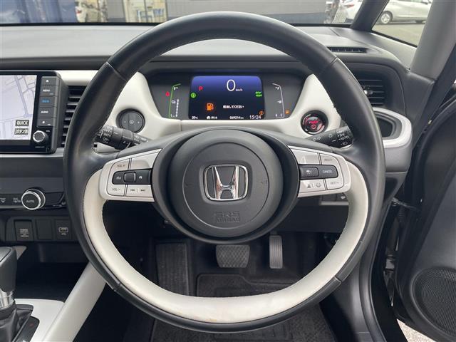フィット e:HEVホーム 禁煙車/純正9型ナビ/ハーフレザーシート/追従クルーズコントロール/レーンキープアシスト/バックカメラ/クリアランスソナー/LED/オートハイビームビルトインETC/ドライブレコーダー(11枚目)