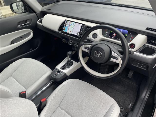 フィット e:HEVホーム 禁煙車/純正9型ナビ/ハーフレザーシート/追従クルーズコントロール/レーンキープアシスト/バックカメラ/クリアランスソナー/LED/オートハイビームビルトインETC/ドライブレコーダー(19枚目)
