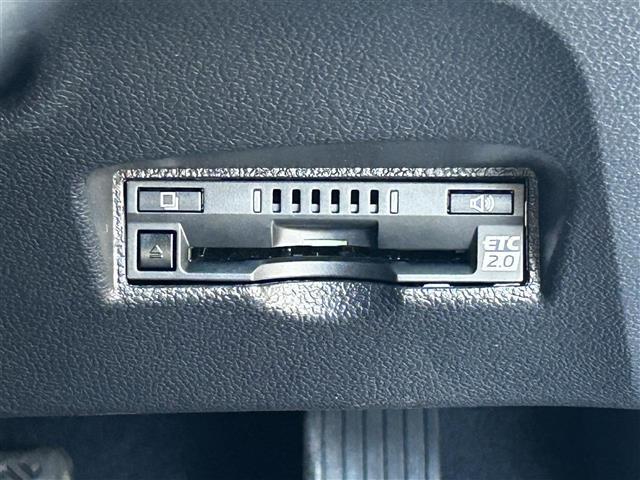 プリウス Sツーリングセレクション 禁煙車/純正9型ナビ/バックカメラ/追従クルーズコントロール/レーンディパーチャーアラート/LED/オートマチックハイビーム/TRDエアロ/合皮シート/シートヒーター/ビルトインETC2.0/ドラレコ(10枚目)
