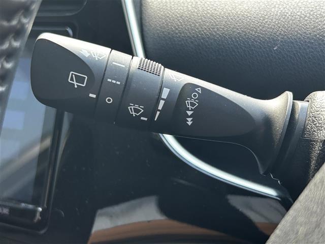 プリウス Sツーリングセレクション 禁煙車/純正9型ナビ/バックカメラ/追従クルーズコントロール/レーンディパーチャーアラート/LED/オートマチックハイビーム/TRDエアロ/合皮シート/シートヒーター/ビルトインETC2.0/ドラレコ(17枚目)