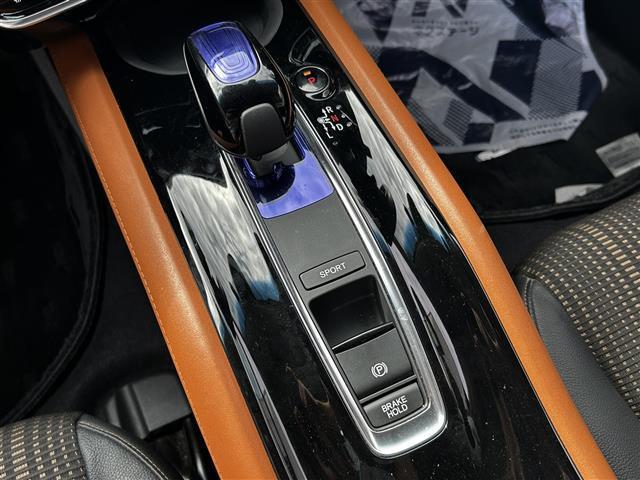 ヴェゼル ハイブリッドZ・ホンダセンシング 禁煙車/純正8型ナビ/ハーフレザーシート/バックカメラ/レーンキープアシスト/追従クルーズコントロール/LEDヘッドライト/オートライト/シートヒーター/ビルトインETC/ドライブレコーダー(13枚目)