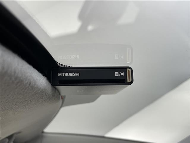 AZワゴン XG 純正オーディオ/5速MT/パワーステアリング/パワーウインドウ/電動格納ミラー/純正フロアマット/CD/ラジオ/ETC/Wエアバッグ/リモコンキー(3枚目)