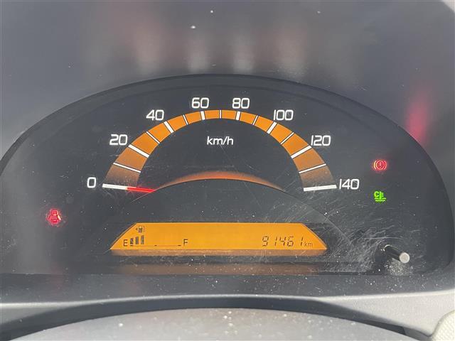 AZワゴン XG 純正オーディオ/5速MT/パワーステアリング/パワーウインドウ/電動格納ミラー/純正フロアマット/CD/ラジオ/ETC/Wエアバッグ/リモコンキー(5枚目)