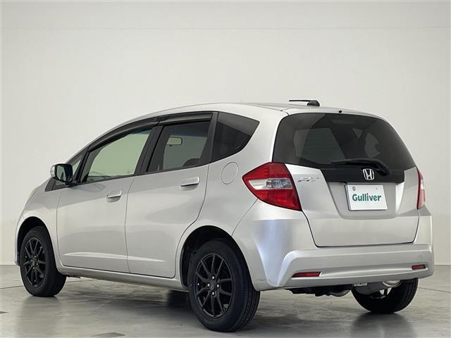 フィット 13G・スマートセレクション ファインスタイル 純正ディスプレイオーディオ/USB/SD/CD/ワンセグ/ビルトインETC/バックカメラ/ステアリングスイッチ/オートライト/パワーステアリング/フロントデフロスター/スマートキー/ドアバイザー(27枚目)