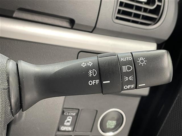 タント カスタムRS トップエディションSAII 禁煙車/純正SDナビ/バックカメラ/両側パワースライドドア/純正LEDライト/ハーフレザーシート/スマートキー/プッシュスタート/Bluetooth/CD/DVD/USB/フルセグ(9枚目)