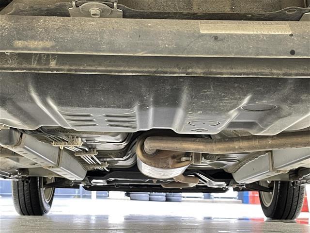 タント カスタムRS トップエディションSAII 禁煙車/純正SDナビ/バックカメラ/両側パワースライドドア/純正LEDライト/ハーフレザーシート/スマートキー/プッシュスタート/Bluetooth/CD/DVD/USB/フルセグ(33枚目)