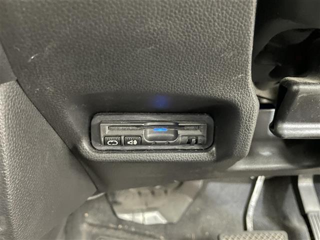 フィットハイブリッド Lパッケージ 禁煙車/純正ナビ/クルーズコントロール/バックカメラ/LEDヘッドライト/オートライト/ビルトインETC/衝突軽減ブレーキ/プッシュスタート/スマートキー/ステアリングリモコン(8枚目)