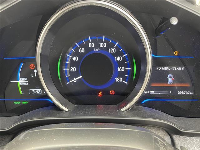 フィットハイブリッド Lパッケージ 禁煙車/純正ナビ/クルーズコントロール/バックカメラ/LEDヘッドライト/オートライト/ビルトインETC/衝突軽減ブレーキ/プッシュスタート/スマートキー/ステアリングリモコン(10枚目)