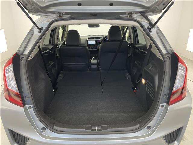 フィットハイブリッド Lパッケージ 禁煙車/純正ナビ/クルーズコントロール/バックカメラ/LEDヘッドライト/オートライト/ビルトインETC/衝突軽減ブレーキ/プッシュスタート/スマートキー/ステアリングリモコン(24枚目)