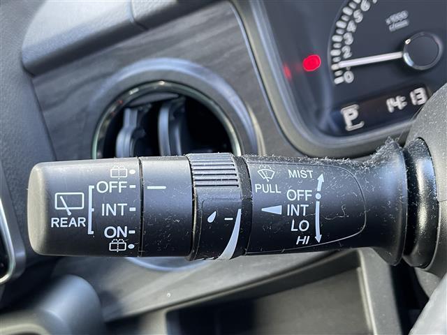 N-ONE プレミアム ツアラー 純正7インチナビ/ホンダセンシング/バックカメラ/電子パーキング/オートブレーキホールド/ハーフレザーシート/シートヒーター/ETC/オートライト/オートハイビーム/MTモード付AT(9枚目)