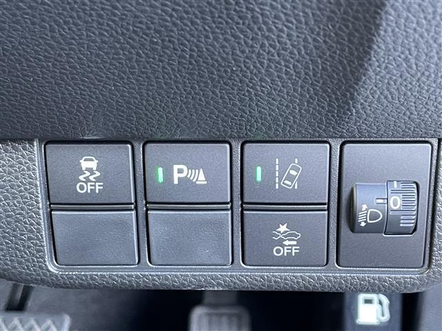 N-ONE プレミアム ツアラー 純正7インチナビ/ホンダセンシング/バックカメラ/電子パーキング/オートブレーキホールド/ハーフレザーシート/シートヒーター/ETC/オートライト/オートハイビーム/MTモード付AT(11枚目)