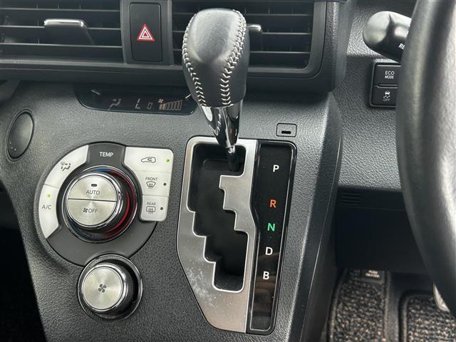 シエンタ ハイブリッドＧ　クエロ　純正９インチナビ／全方位カメラ／デジタルインナーミラー／ハーフレザーシート／シートヒーター／ステアリングヒーター／クルーズコントロール／両側パワースライドドア／ＥＴＣ／前後ドライブレコーダー（15枚目）