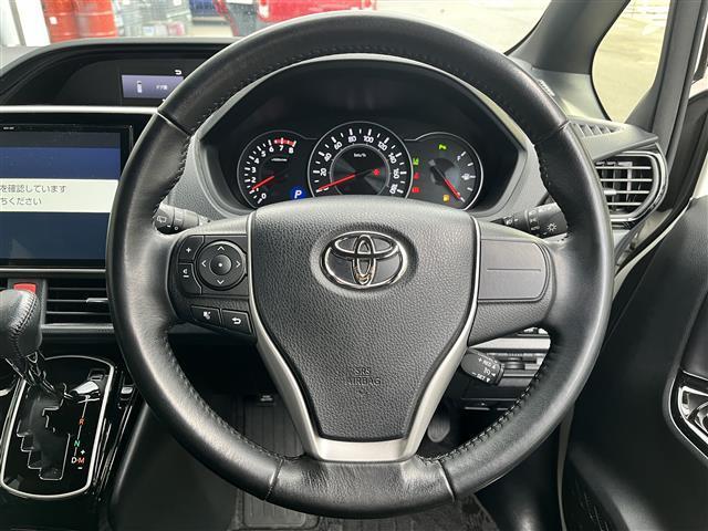 ノア Si ダブルバイビーII 禁煙車/純正10型ナビ/12型後席モニター/クルーズコントロール/ハーフレザーシート/LEDヘッドライト/両側電動スライドドア/バックカメラ/レーンキープアシスト/オートハイビーム/前後ソナー(11枚目)
