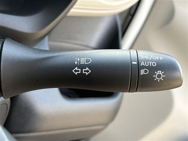 デイズ Ｘ　純正９インチナビ　Ｂｌｕｅｔｏｏｔｈ／ＳＤ／フルセグ／ＥＴＣ／全方位カメラ／コーナーセンサー／衝突軽減装置／ステアリングスイッチ／パワーステアリング／純正アルミホイール／オートライト／スマートキー（15枚目）