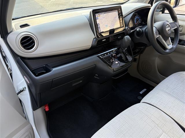 デイズ Ｘ　純正９インチナビ　Ｂｌｕｅｔｏｏｔｈ／ＳＤ／フルセグ／ＥＴＣ／全方位カメラ／コーナーセンサー／衝突軽減装置／ステアリングスイッチ／パワーステアリング／純正アルミホイール／オートライト／スマートキー（21枚目）