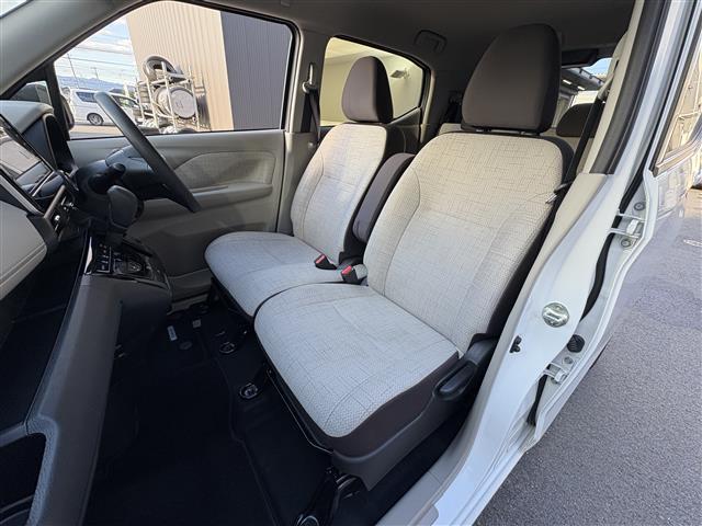 デイズ Ｘ　純正９インチナビ　Ｂｌｕｅｔｏｏｔｈ／ＳＤ／フルセグ／ＥＴＣ／全方位カメラ／コーナーセンサー／衝突軽減装置／ステアリングスイッチ／パワーステアリング／純正アルミホイール／オートライト／スマートキー（22枚目）