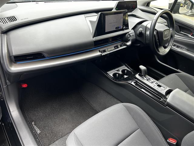 プリウス Ｇ　純正８インチナビ／全方位カメラ／モデリスタエアロ／追従クルーズコントロール／シートヒーター／純正１９インチアルミホイール／ＥＴＣ２．０／前後ドライブレコーダー／オートブレーキホールド／オートハイビーム（20枚目）