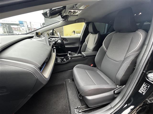 プリウス Ｇ　純正８インチナビ／全方位カメラ／モデリスタエアロ／追従クルーズコントロール／シートヒーター／純正１９インチアルミホイール／ＥＴＣ２．０／前後ドライブレコーダー／オートブレーキホールド／オートハイビーム（21枚目）