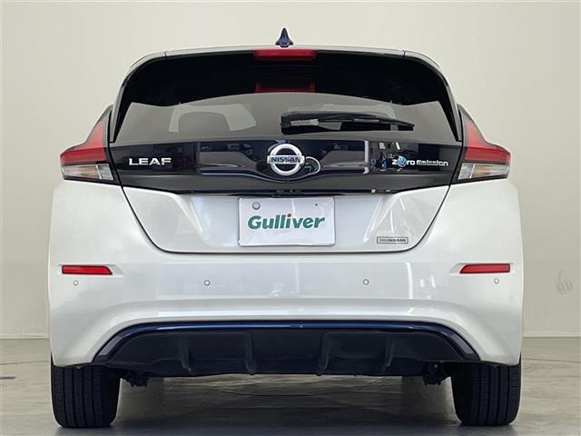 リーフ Ｘ　Ｖセレクション　禁煙車／純正９インチナビ／プロパイロット／全方位カメラ／電子パーキングブレーキ／デジタルインナーミラー／シートヒーター／ステアリングヒーター／ブラインドスポットモニター／ＥＴＣ２．０／オートライト（28枚目）