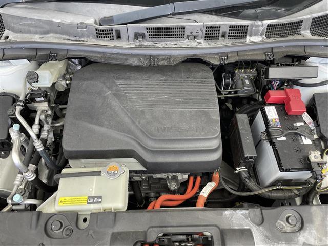 リーフ Ｘ　Ｖセレクション　禁煙車／純正９インチナビ／プロパイロット／全方位カメラ／電子パーキングブレーキ／デジタルインナーミラー／シートヒーター／ステアリングヒーター／ブラインドスポットモニター／ＥＴＣ２．０／オートライト（34枚目）